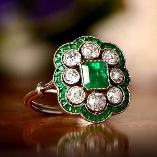 Dusk | Vintage emerald ring